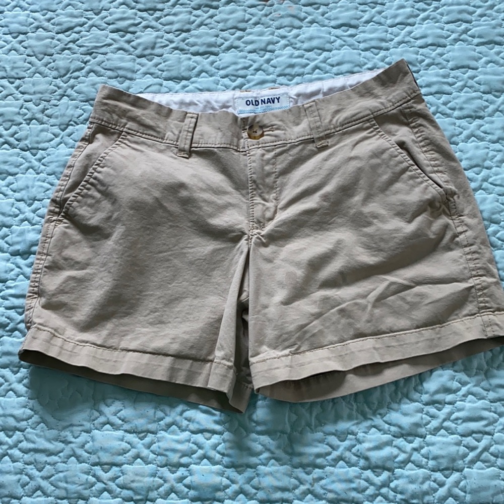 Old Navy khakis shorts Size 0 Reg. - Picture 1 of 7